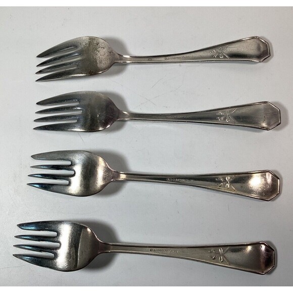 Old Company Plate Plus Flower Basket Pattern Silverplate Set Of 4 6in Forks Vtg - Picture 3 of 5